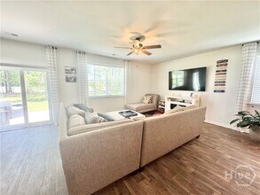 545 Hogan Dr in Richmond Hill, GA - Building Photo - Building Photo