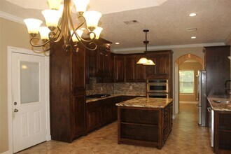 19914 S Plantation Estates Dr in Porter, TX - Building Photo - Building Photo