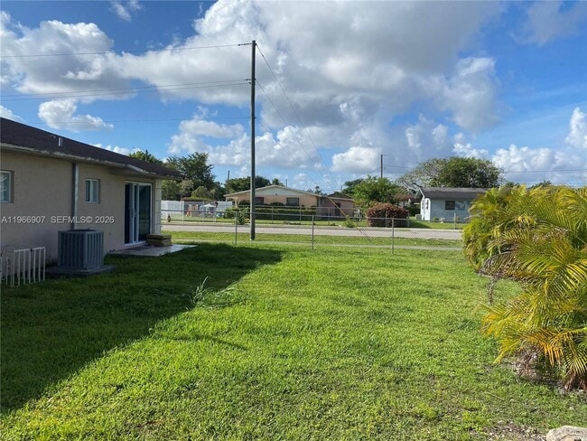 1205 NW 7th Ave in Homestead, FL - Building Photo - Building Photo