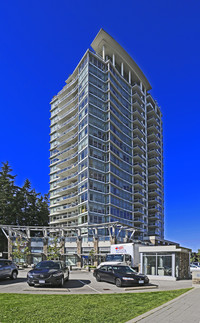 Miramar Village A in White Rock, BC - Building Photo - Building Photo