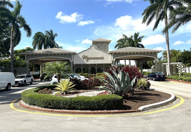 property at 4801 Martinique Pl