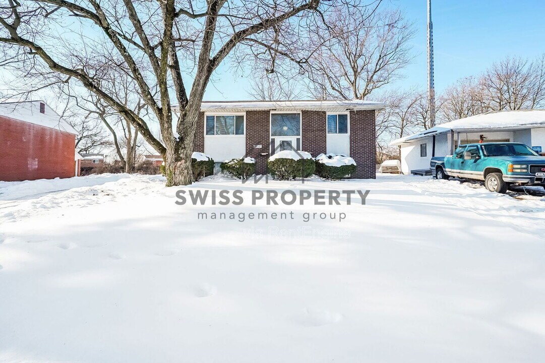 3717 Beulah Rd in Columbus, OH - Foto de edificio