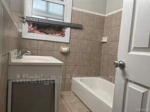 14567 Mettetal St in Detroit, MI - Building Photo - Building Photo