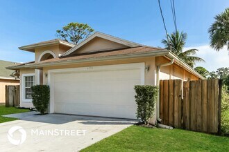 6756 3rd St in Jupiter, FL - Building Photo - Building Photo