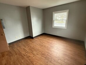 103 E Seneca St in Oswego, NY - Building Photo - Building Photo