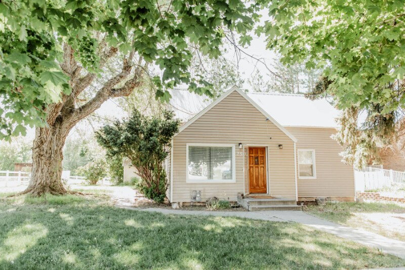 250 S 300 E in Hyrum, UT - Building Photo