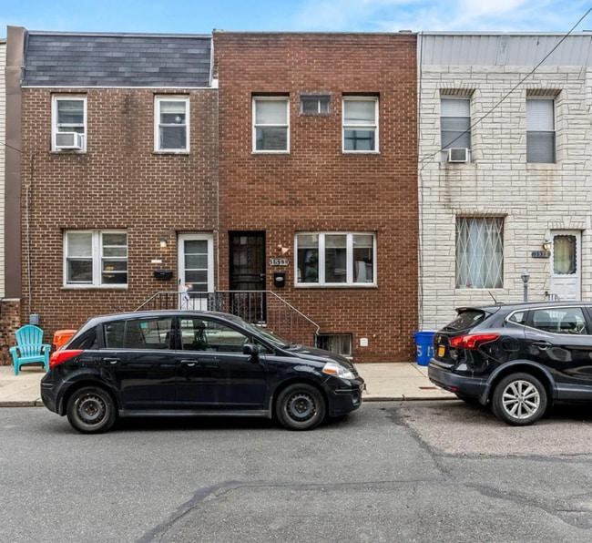 property at 1511 S Hollywood St