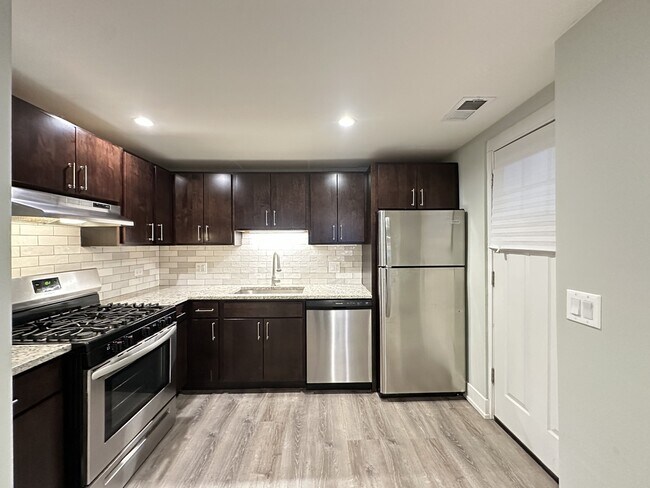 1149 Maple Ave in Evanston, IL - Foto de edificio - Building Photo