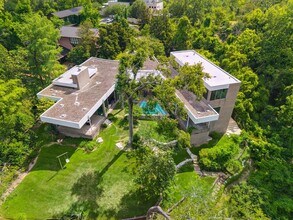 9 Pinehill Ln in Houston, TX - Building Photo - Building Photo