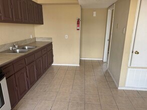 2816 Chestnut St in Laredo, TX - Building Photo - Building Photo