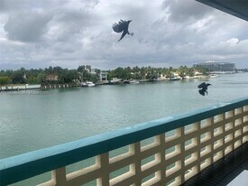 6484 Indian Creek Dr, Unit #315 in Miami Beach, FL - Building Photo