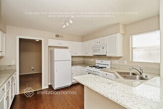 3301 Hyannis Cir in Las Vegas, NV - Building Photo - Building Photo