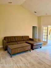 9448 Tooke Shore Dr in Spring Hill, FL - Building Photo - Building Photo