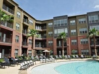 5455 Richmond Ave. photo'