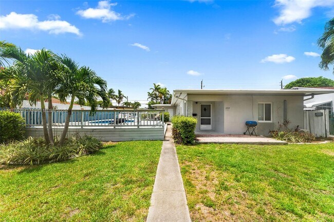 property at 1722 Dewey St