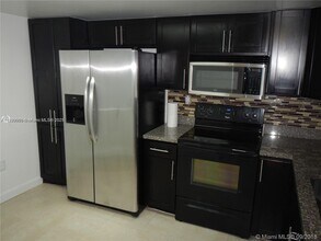 431 SW 113th Way in Pembroke Pines, FL - Building Photo - Building Photo