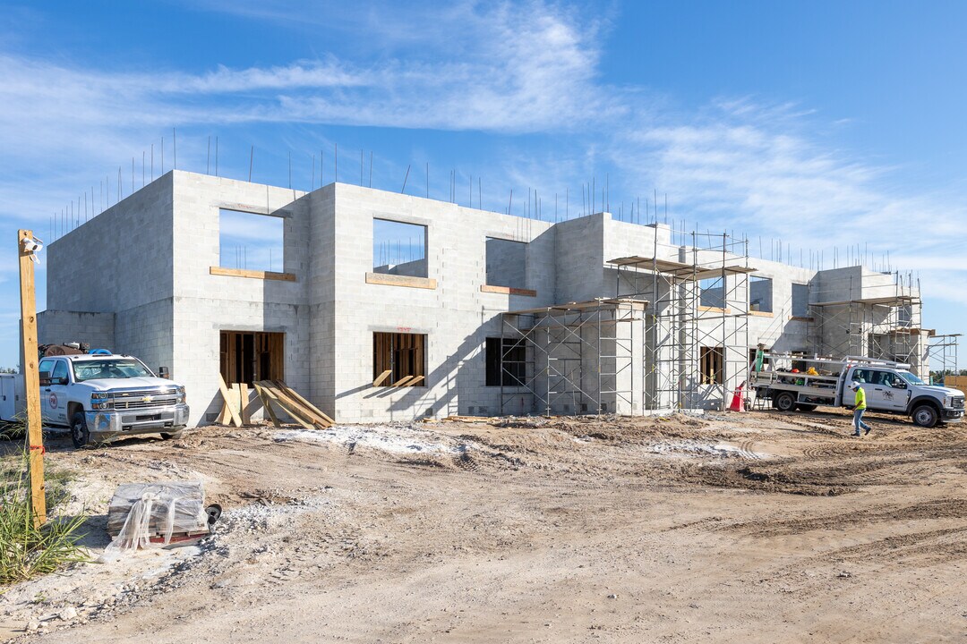 EKOS on Evans in Ft. Myers, FL - Building Photo