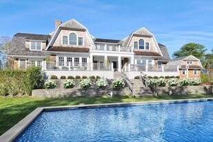 1144 Noyac Path in Water Mill, NY - Building Photo