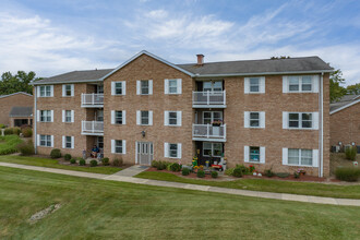 Woodlawn Village in Canton, OH - Building Photo - Building Photo