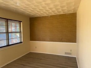 4513 Huntington Dr in Garland, TX - Building Photo - Building Photo