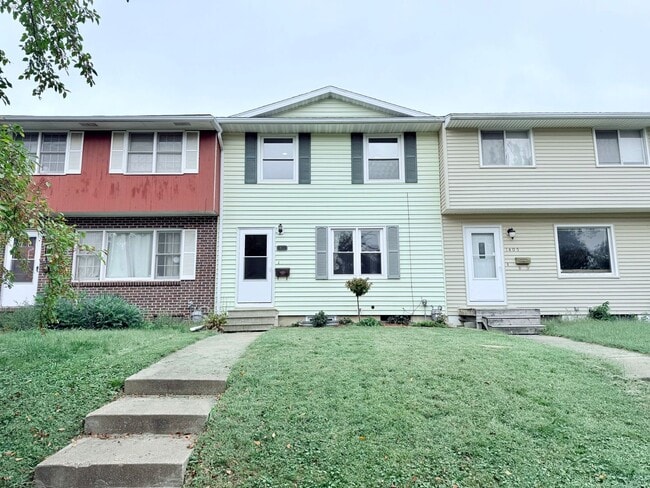 property at 1407 W 2nd St