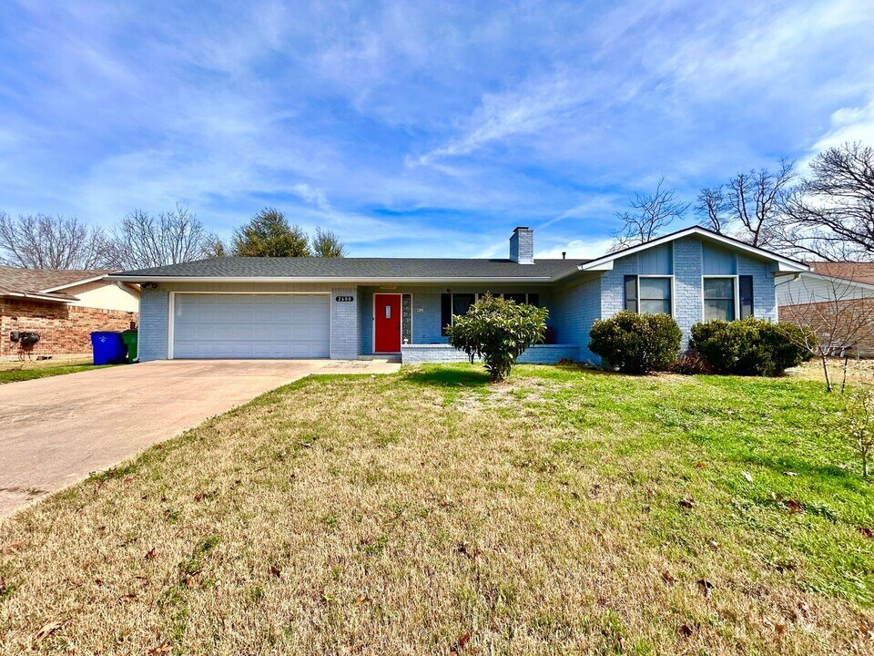 2600 Donna Dr in Taylor, TX - Building Photo