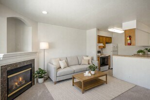 La Maisonnette in Anchorage, AK - Building Photo