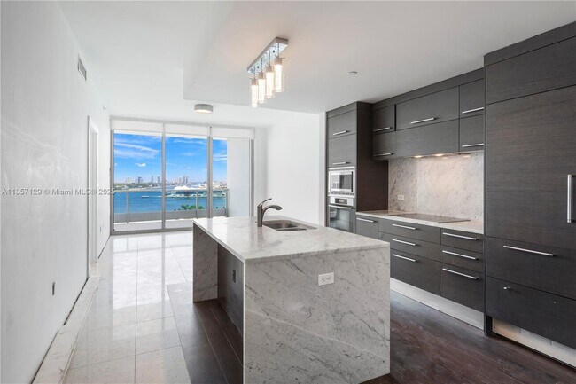 property at 900 Biscayne Blvd