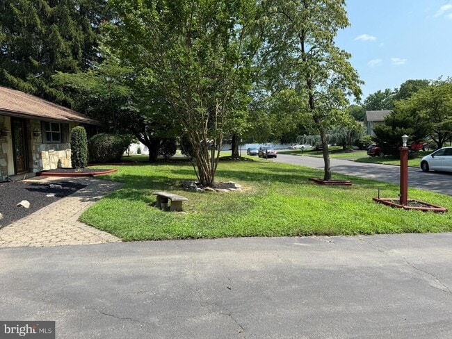 property at 123 Pearl Dr
