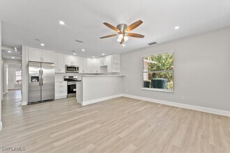 2398 54th Terrace SW in Naples, FL - Building Photo - Building Photo