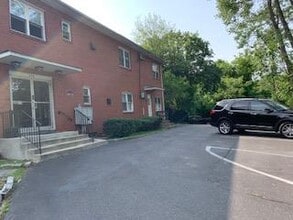 488 Browns Rd in Nesconset, NY - Building Photo - Building Photo