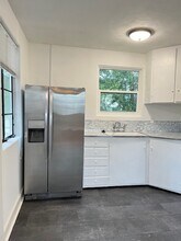 330 S Woodland Blvd in DeLand, FL - Building Photo - Building Photo