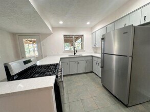 7602 Turquoise Ln in Houston, TX - Building Photo - Building Photo