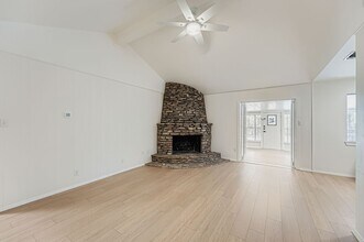 13509 Lois Ln in Austin, TX - Building Photo - Building Photo