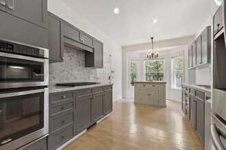 5 Maple Ridge Dr in Burlington, MA - Building Photo - Building Photo