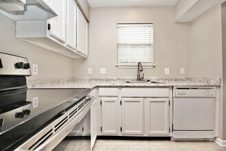 3127 Heathstead Place in Charlotte, NC - Building Photo - Building Photo