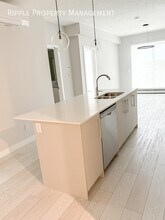 8370 Broadcast Ave SW in Calgary, AB - Building Photo - Building Photo