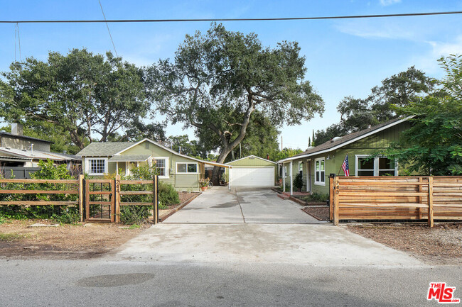 240 N Arnaz St in Ojai, CA - Building Photo - Building Photo