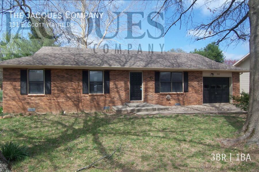 111 E Scott Wayne Dr in Nixa, MO - Building Photo