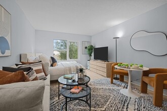 The Presley Apartments in Warwick, RI - Building Photo - Building Photo