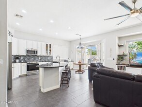 8034 W Clara Ln in Peoria, AZ - Building Photo - Building Photo