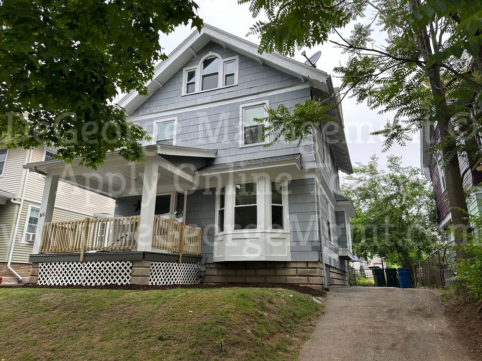 316 Hazelwood Terrace in Rochester, NY - Building Photo