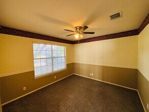 8102 Lerwick Ln in Round Rock, TX - Building Photo - Building Photo