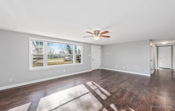 19346 John Kirkham Dr in Romeoville, IL - Building Photo - Building Photo