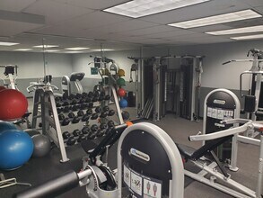 6030 N Sheridan Rd, Unit 1601 in Chicago, IL - Building Photo - Building Photo
