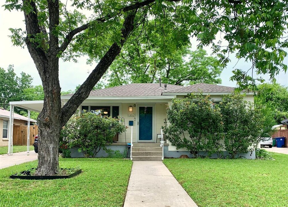 1302 Pasadena Dr in Austin, TX - Building Photo