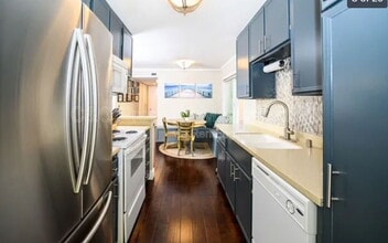 2319 Curlew St in San Diego, CA - Building Photo - Building Photo