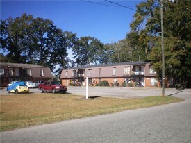 Sage Point in Citronelle, AL - Building Photo