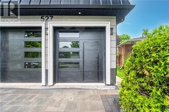 527 Vyner Crescent in Oakville, ON - Building Photo - Building Photo