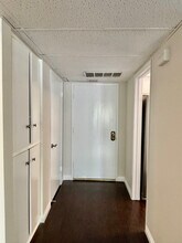 17440 Burbank Blvd-Unit -205 in Los Angeles, CA - Building Photo - Building Photo